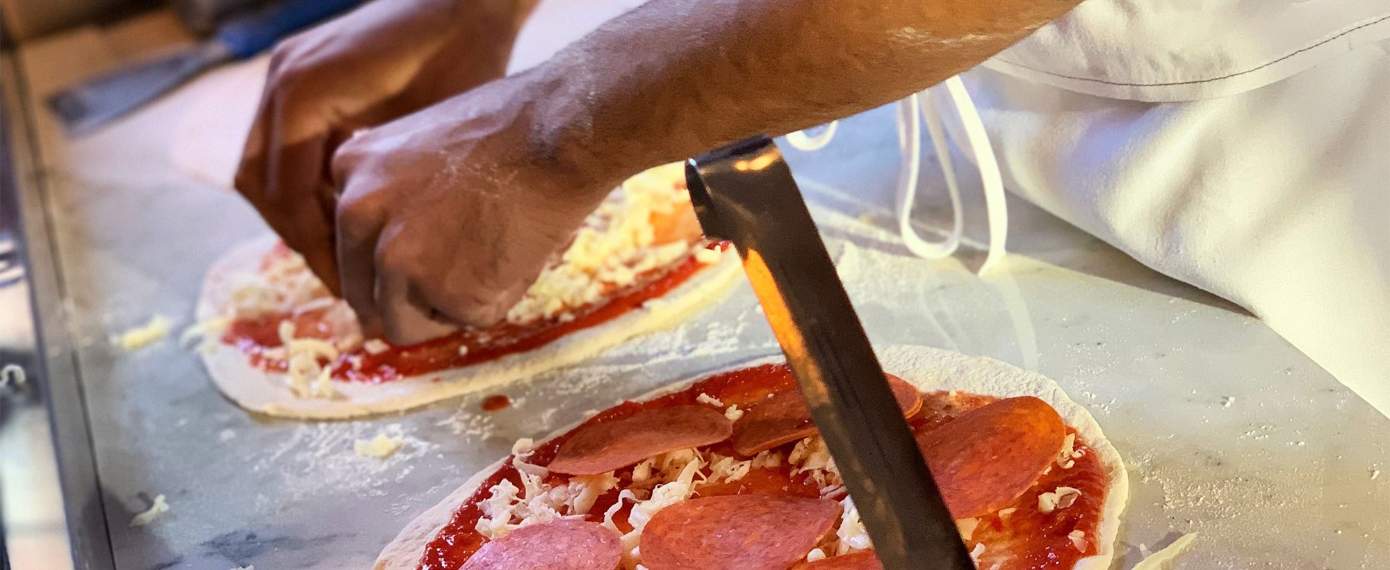 Making the 'za at Uno Venti Pizzeria